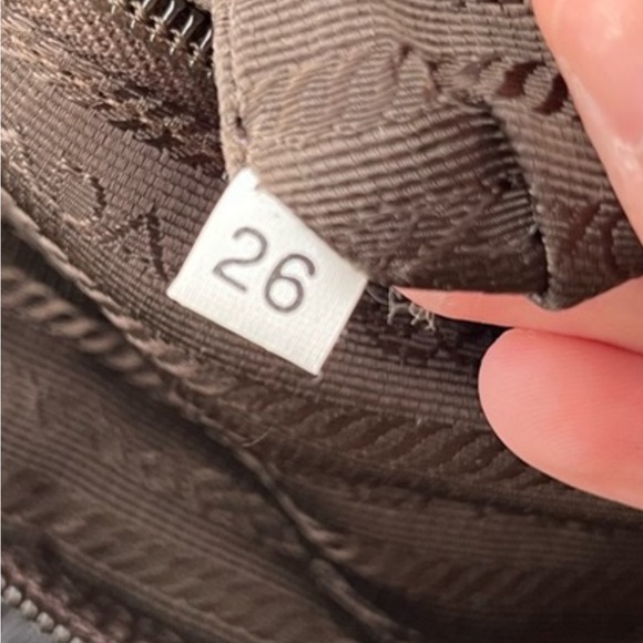 Authentic PRADA MILANO Green Nylon Tote Bag💚VERY RARE 💚 - Picture 5 of 16